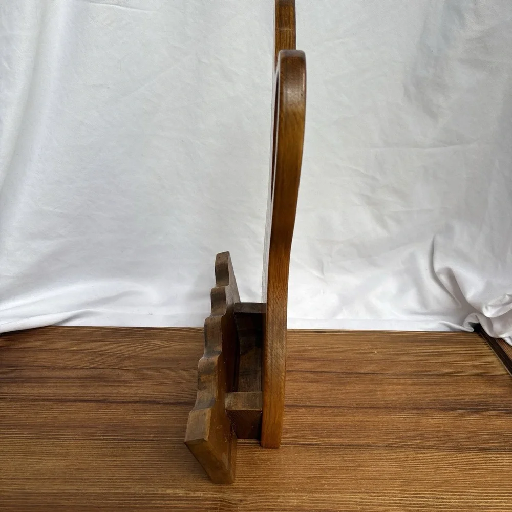 The Unbranded Brand features wooden